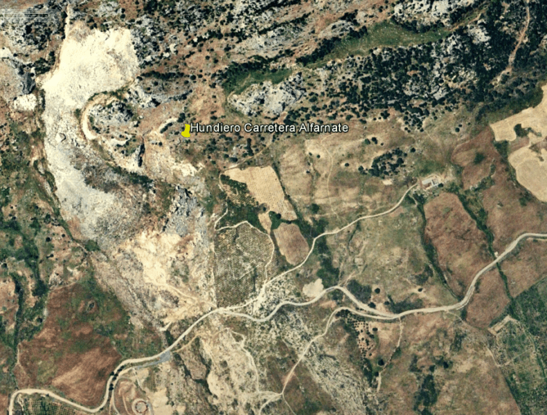 Hundimiento Alfarnate Google Earth.png